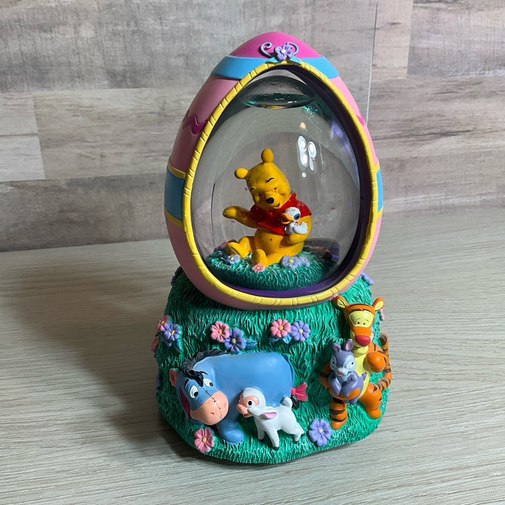 Disney Winnie The Pooh Easter Musical Snow Glove Egg Eeyore,Tigger & Thumper